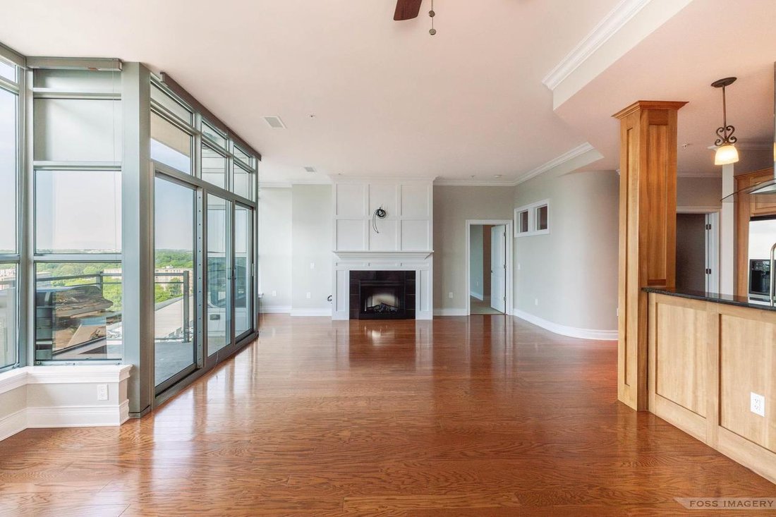 Condo in Madison, Wisconsin, United States 3 - 17786657