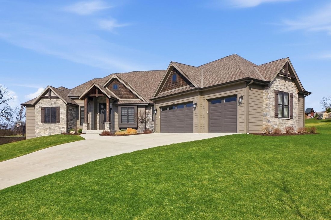 House in Pewaukee, Wisconsin, United States 3 - 17787643