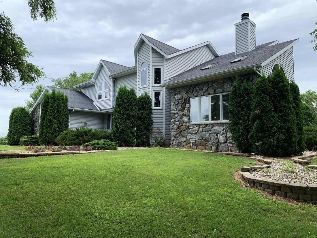 House in Columbus, Wisconsin, United States 4 - 17787257