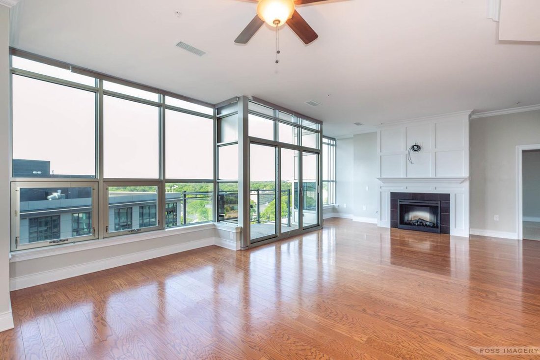 Condo in Madison, Wisconsin, United States 2 - 17786657