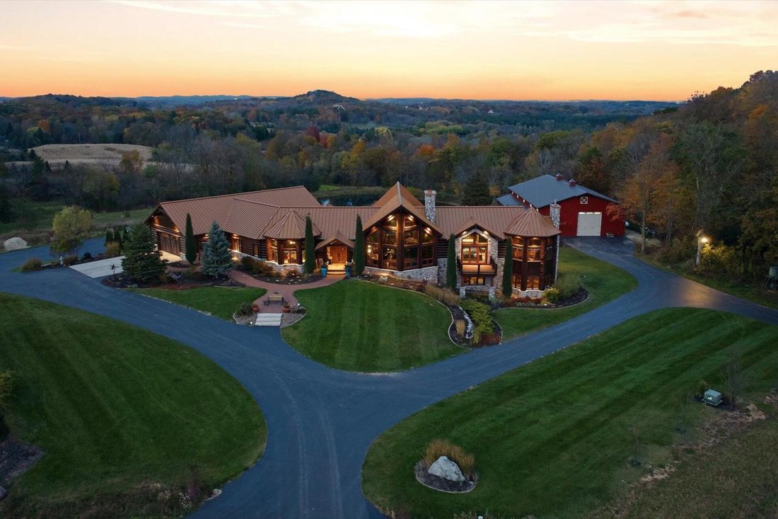 House in Richfield, Wisconsin, United States 1 - 17786607