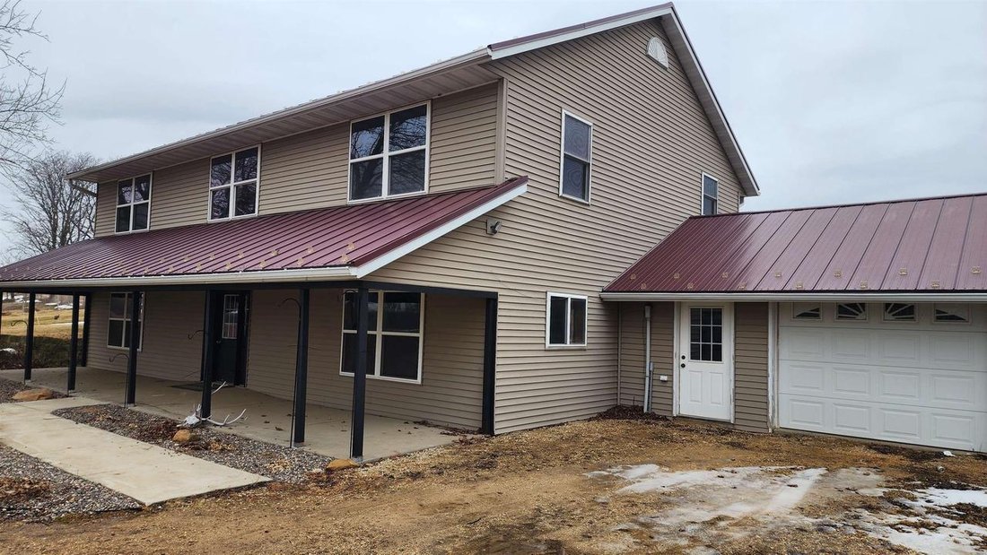 House in Woodman, Wisconsin, United States 1 - 17788486