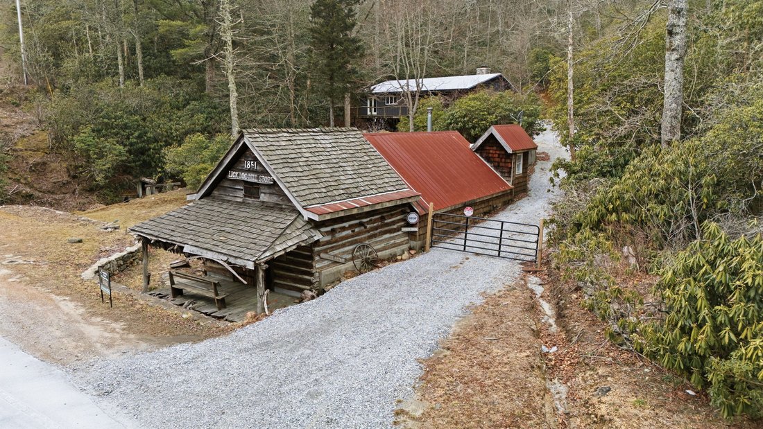 House in Highlands, North Carolina, United States 1 - 17786632