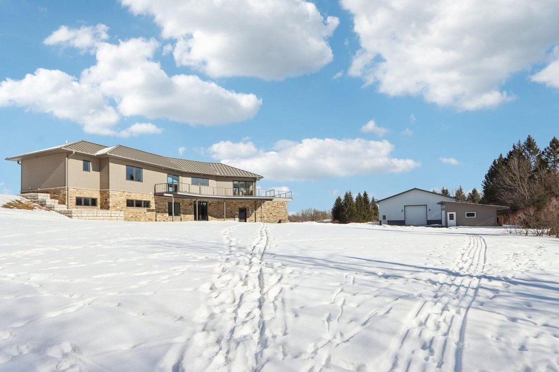 House in Cascade, Wisconsin, United States 4 - 17787144