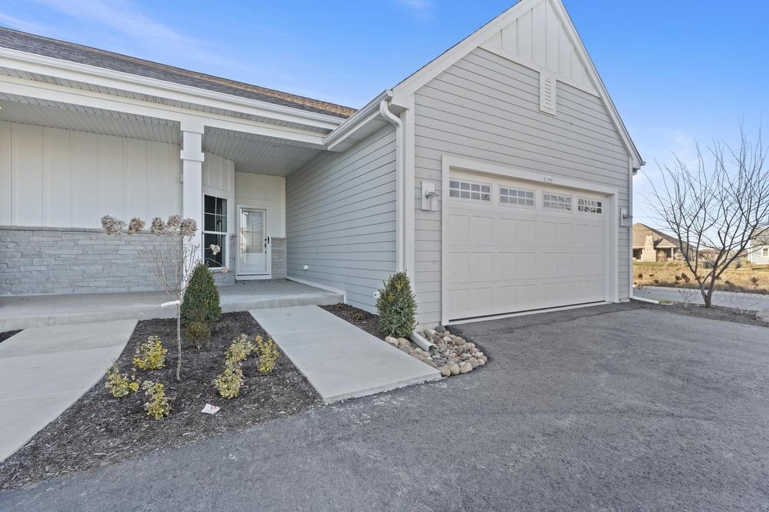 Condo in Okauchee Lake, Wisconsin, United States 2 - 17786367