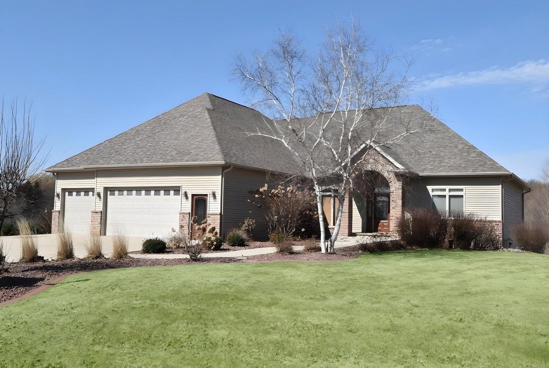 House in Beaver Dam, Wisconsin, United States 1 - 17787823