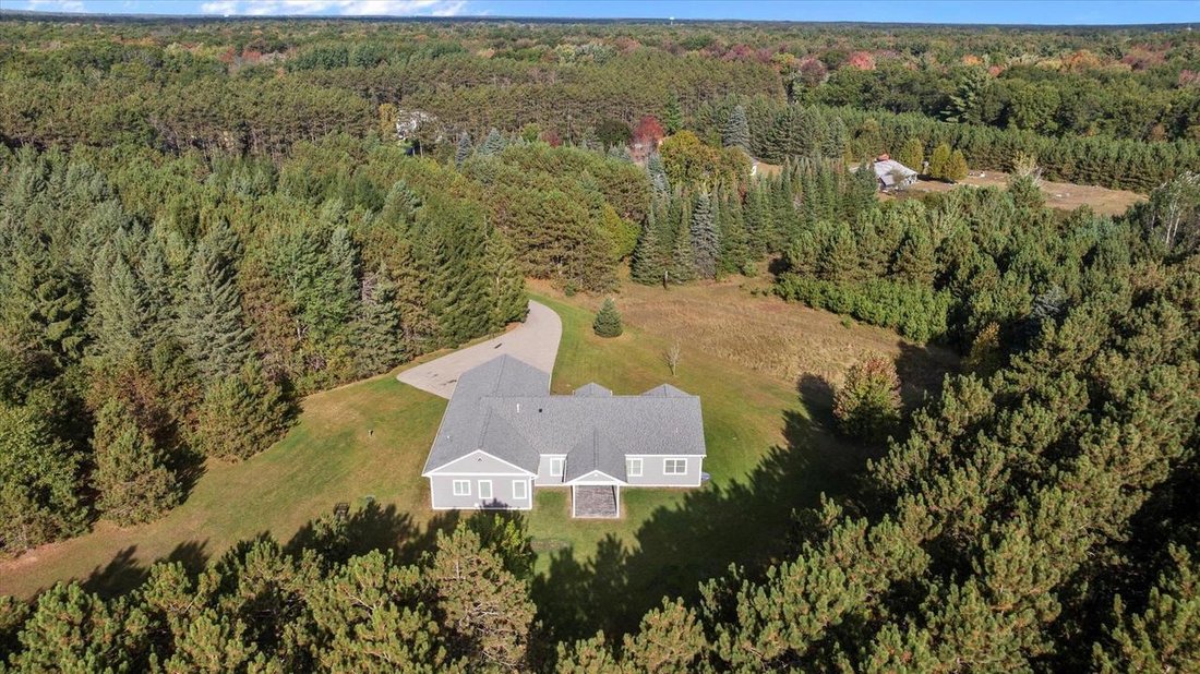 House in Marinette, Wisconsin, United States 3 - 17786417