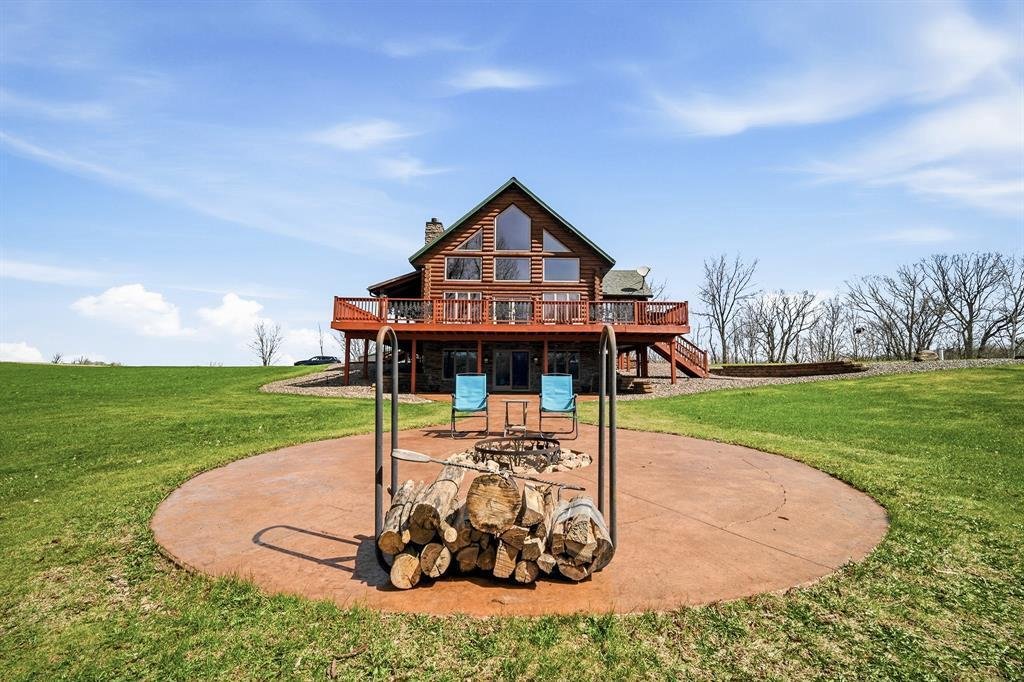 House in Elmwood, Wisconsin, United States 3 - 17786484