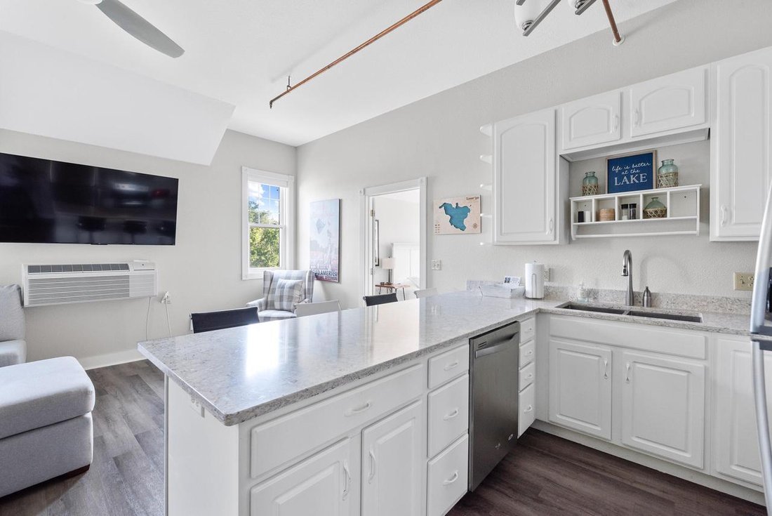 Condo in Elkhart Lake, Wisconsin, United States 5 - 17787270