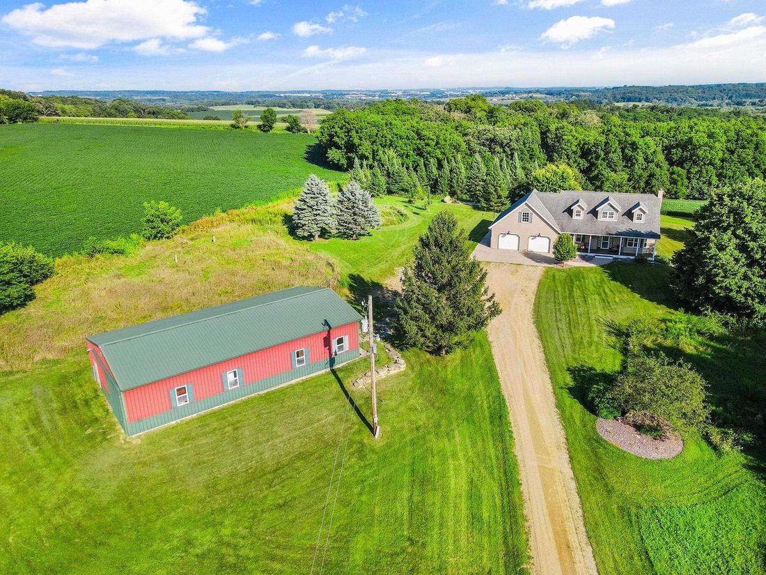 House in Mount Horeb, Wisconsin, United States 1 - 17787585