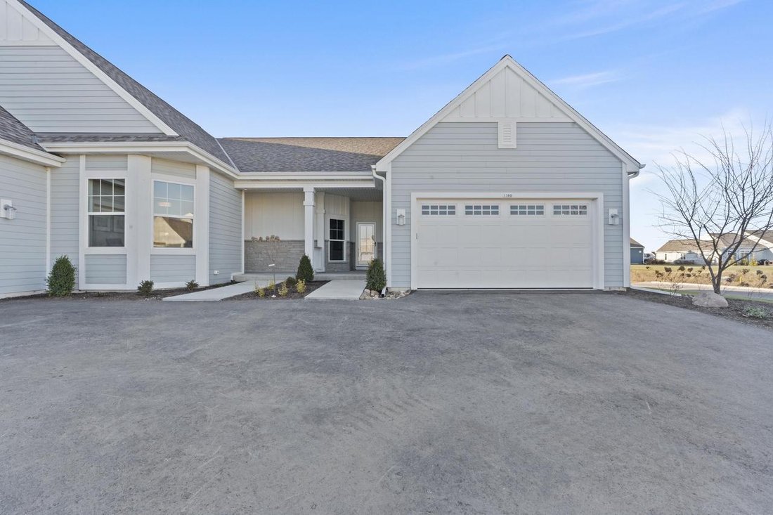 Condo in Okauchee Lake, Wisconsin, United States 1 - 17786367