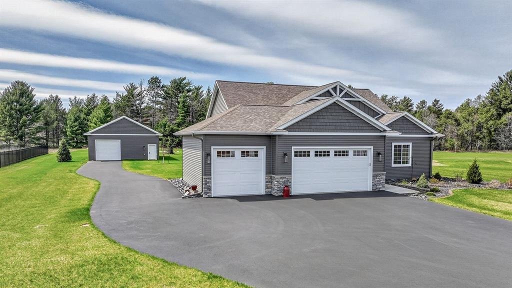 House in Eleva, Wisconsin, United States 1 - 17786476
