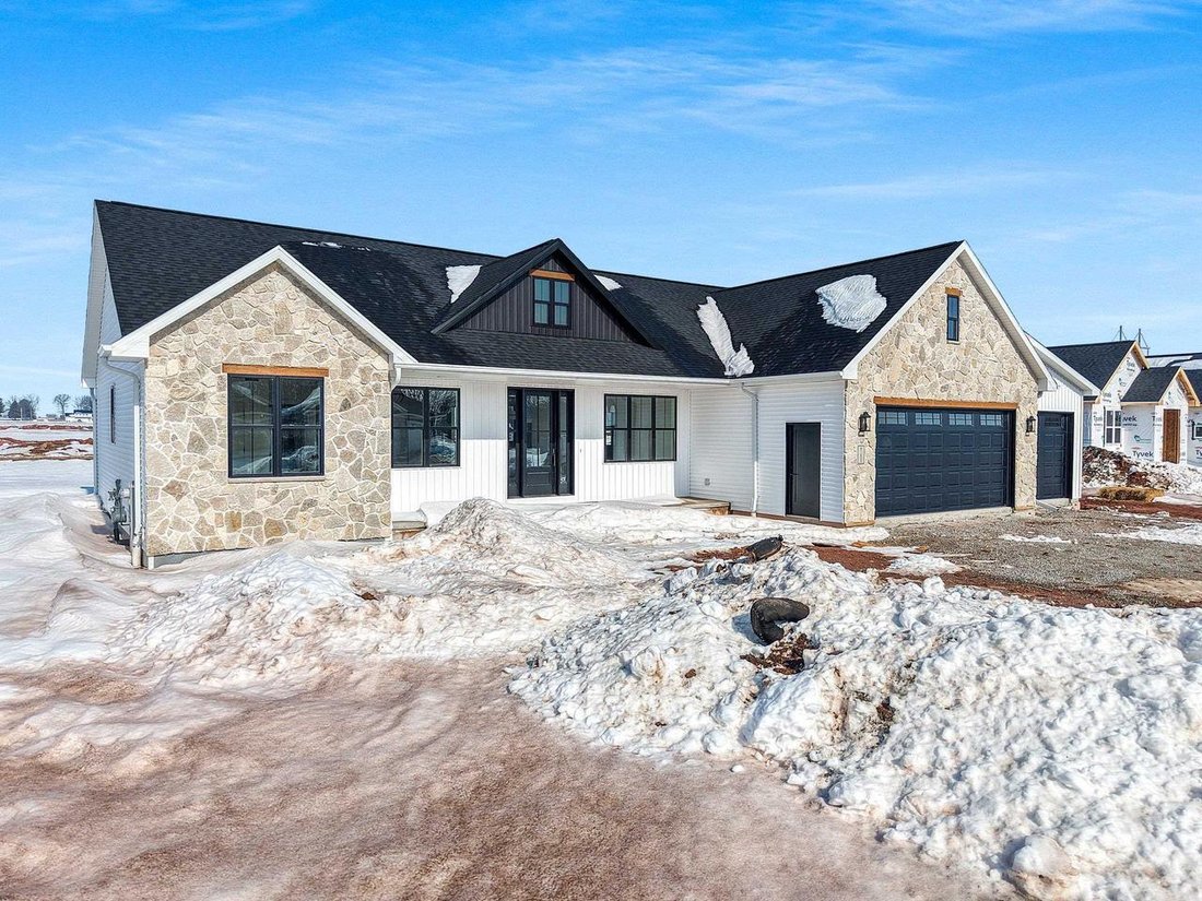 House in De Pere, Wisconsin, United States 1 - 17787383