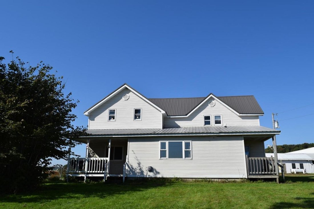 House in Augusta, Wisconsin, United States 3 - 17786983