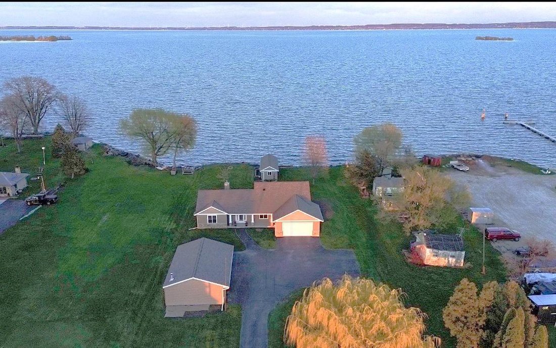 House in Oshkosh, Wisconsin, United States 2 - 17787477