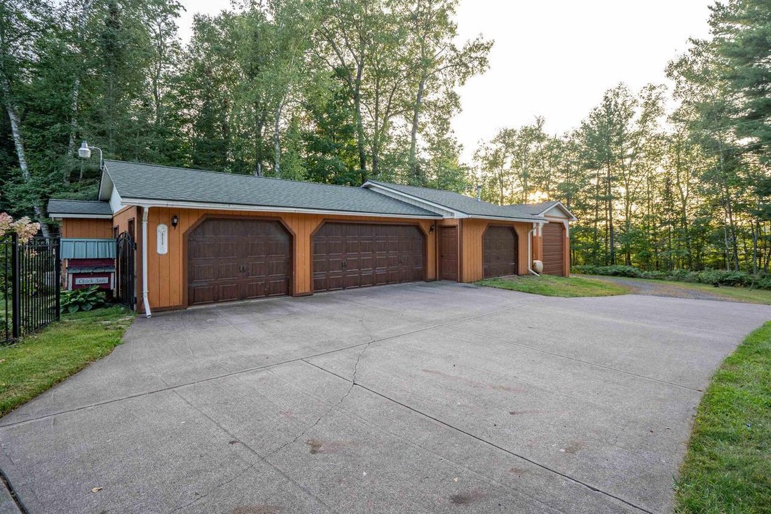 House in Oliver, Wisconsin, United States 2 - 17786964