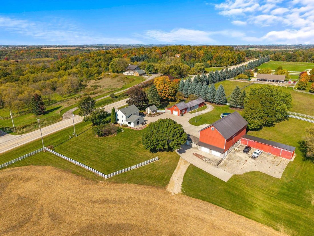 House in Hartford, Wisconsin, United States 1 - 17787392