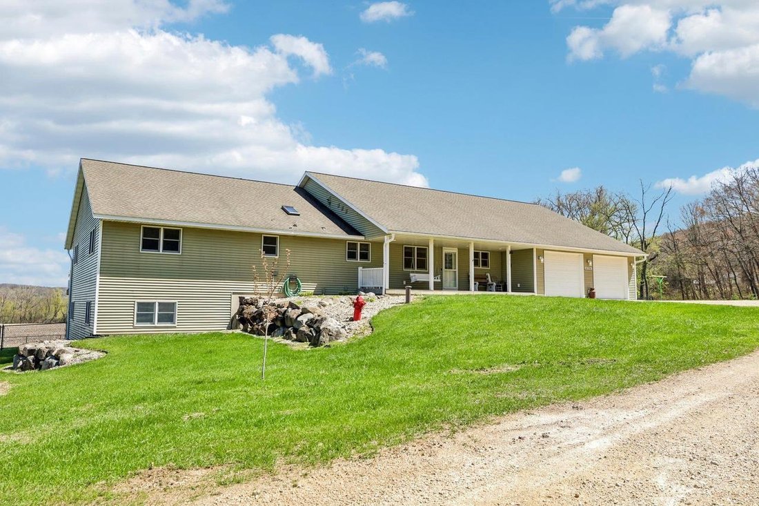 House in Lake Wisconsin, Wisconsin, United States 1 - 17787645