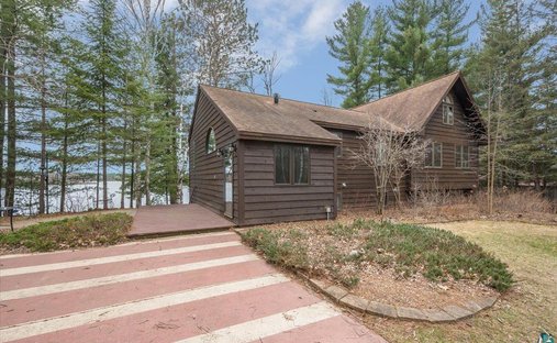 House in Lake Nebagamon, Wisconsin, United States 1