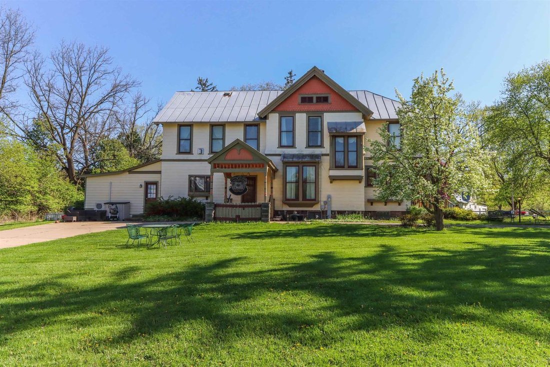 House in Waupaca, Wisconsin, United States 3 - 17787818