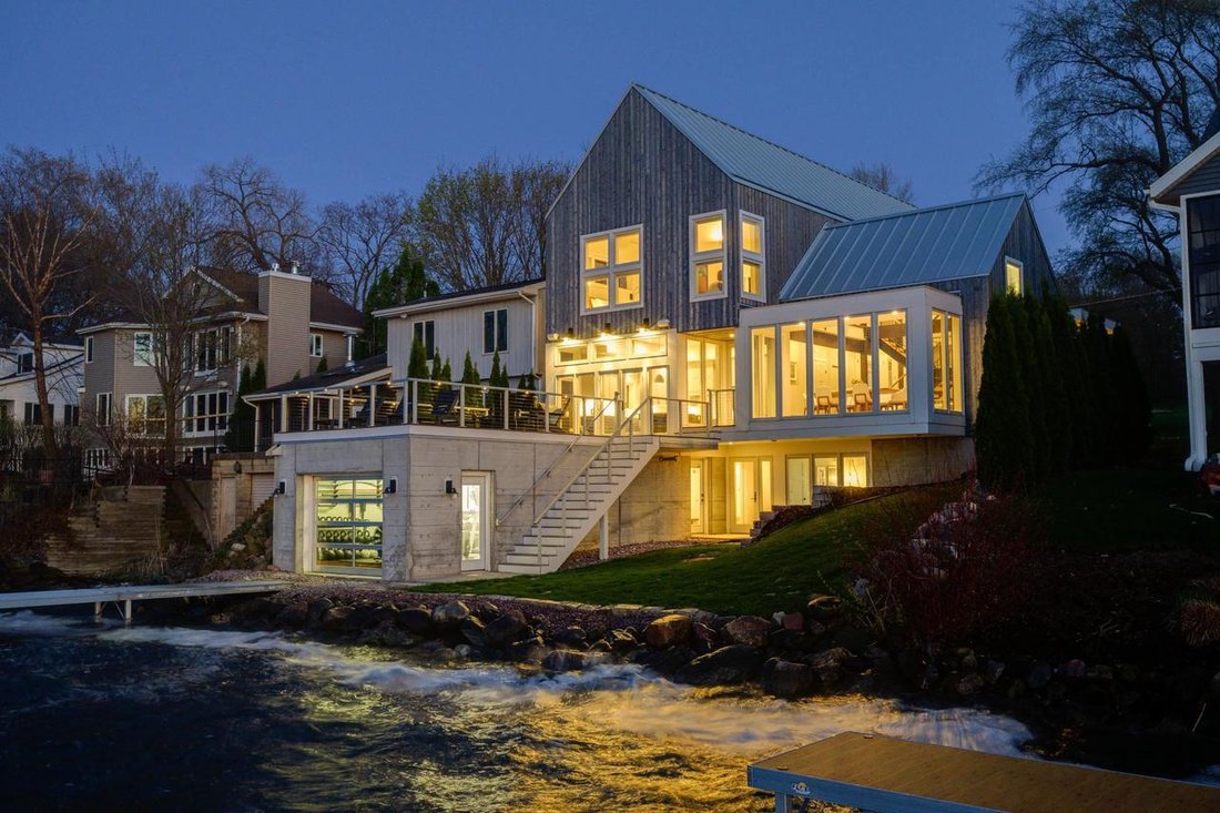 House in Stoughton, Wisconsin, United States 2 - 17789682