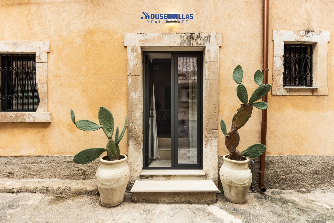 House in Center, Noto, Sicily 1 - 17792544