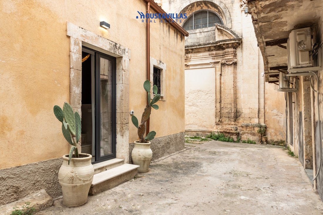 House in Center, Noto, Sicily 2 - 17792544