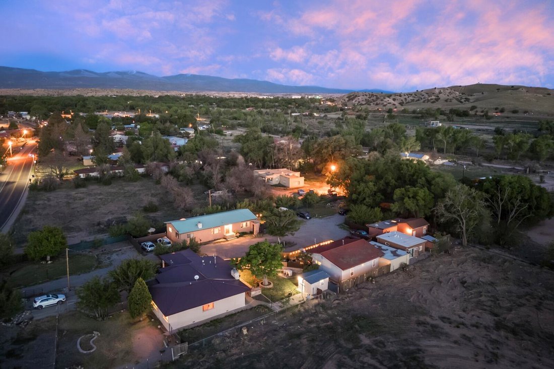 Española, New Mexico, United States 2 - 17792029