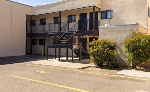Apartment in Los Ranchos de Albuquerque, New Mexico, United States 1