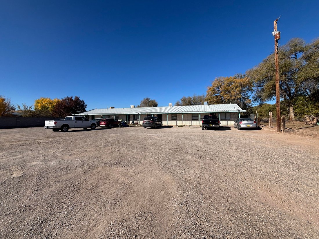 Los Lunas, New Mexico, United States 2 - 17792115