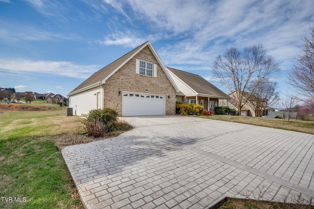 House in Johnson City, Tennessee, United States 2 - 17792122