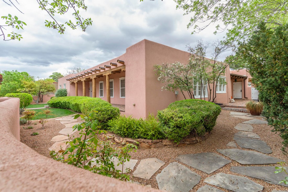 House in Albuquerque, New Mexico, United States 5 - 17792129