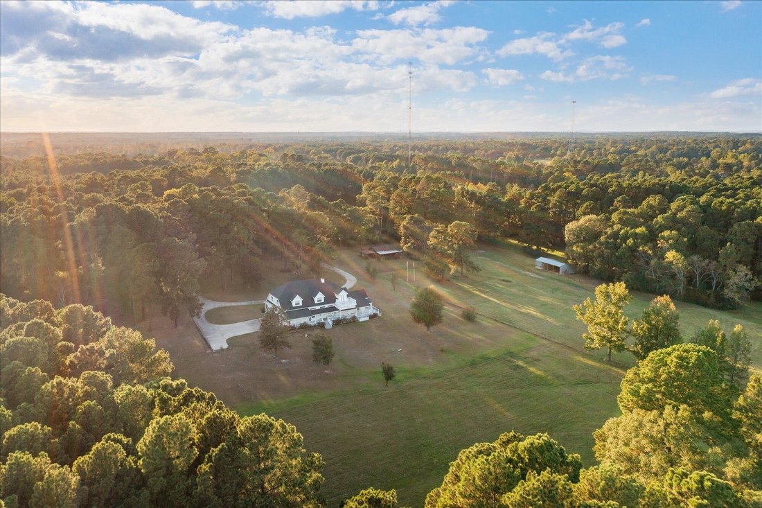 House in Carthage, Texas, United States 3 - 17792416