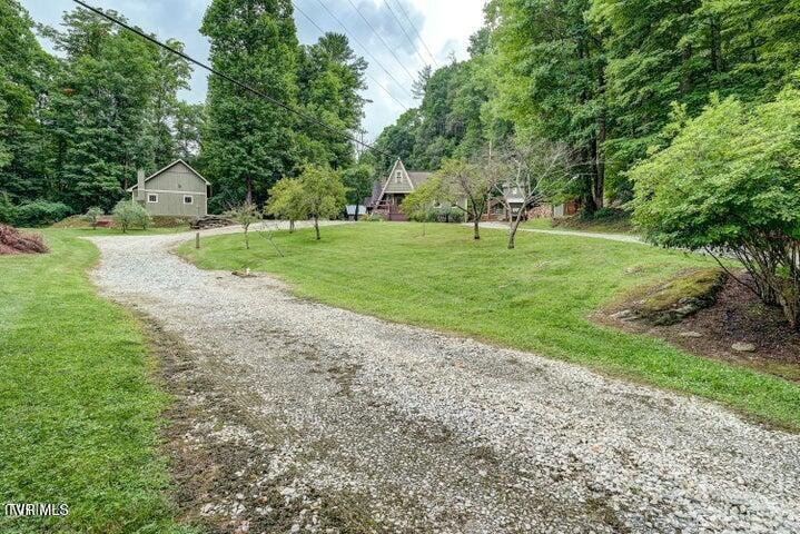 House in Erwin, Tennessee, United States 2 - 17791595