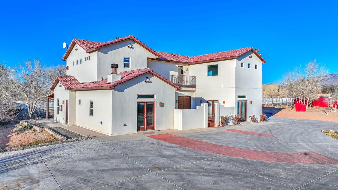 House in Corrales, New Mexico, United States 4 - 17792342