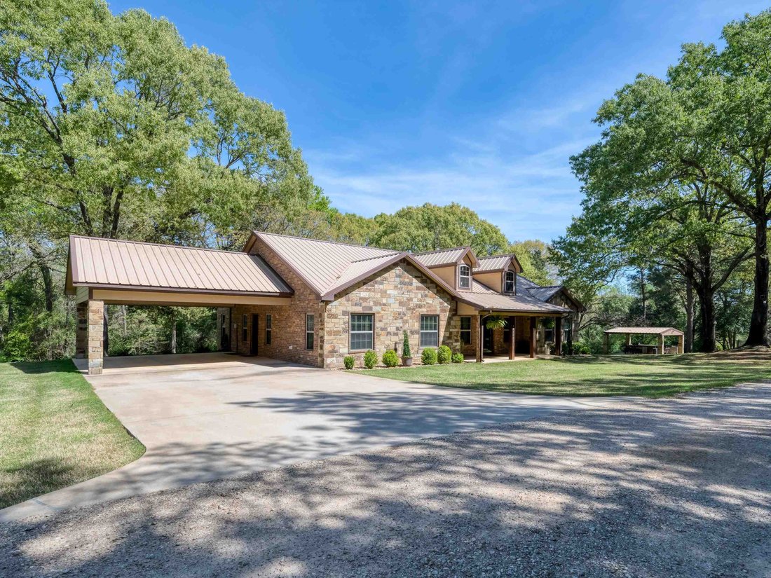 House in Palestine, Texas, United States 2 - 17792163