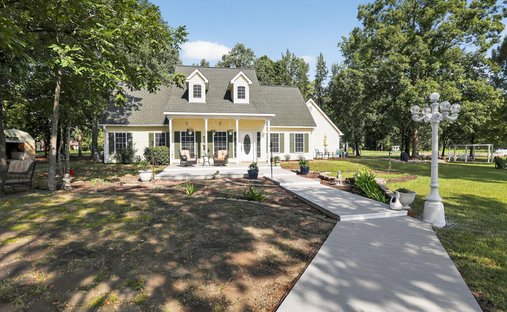 House in Avinger, Texas, United States 1