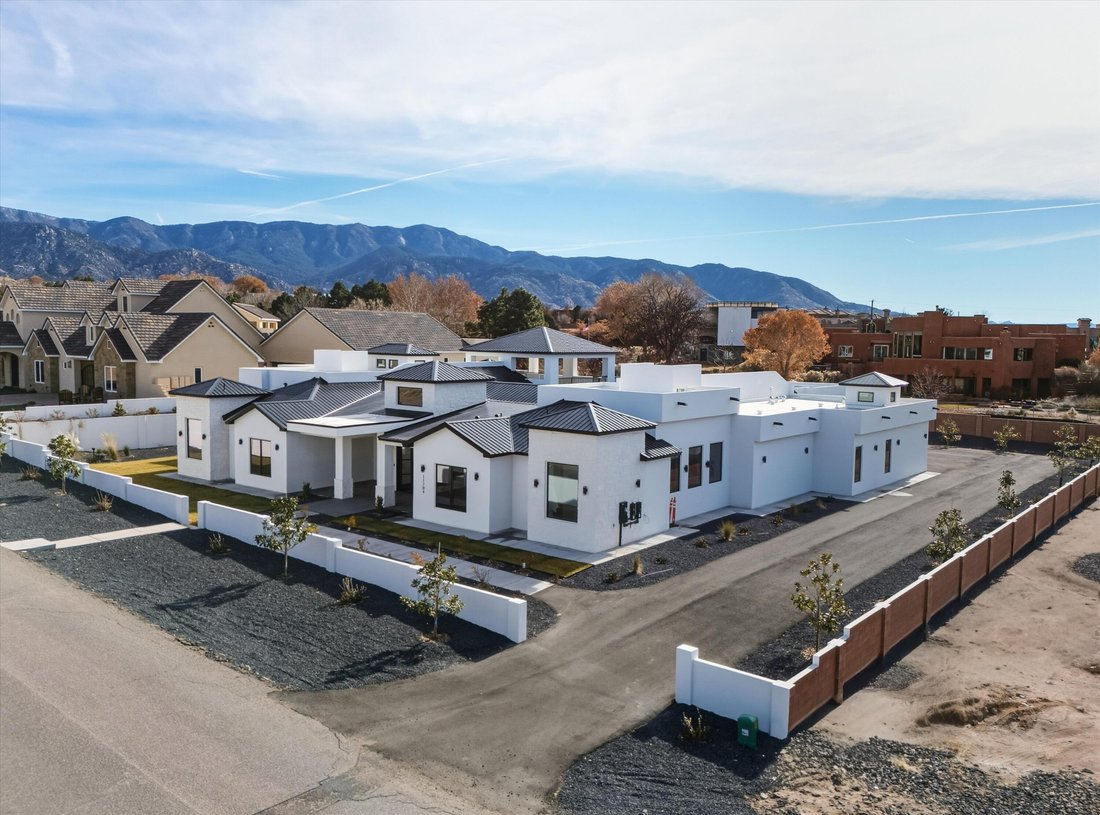 House in Albuquerque, New Mexico, United States 5 - 17792582