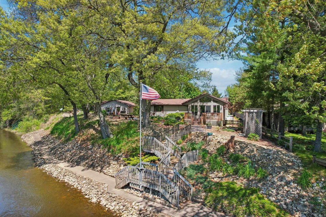 House in Portage, Wisconsin, United States 4 - 17792625