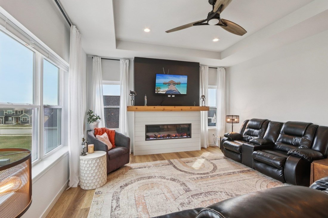 House in Oregon, Wisconsin, United States 5 - 17793178