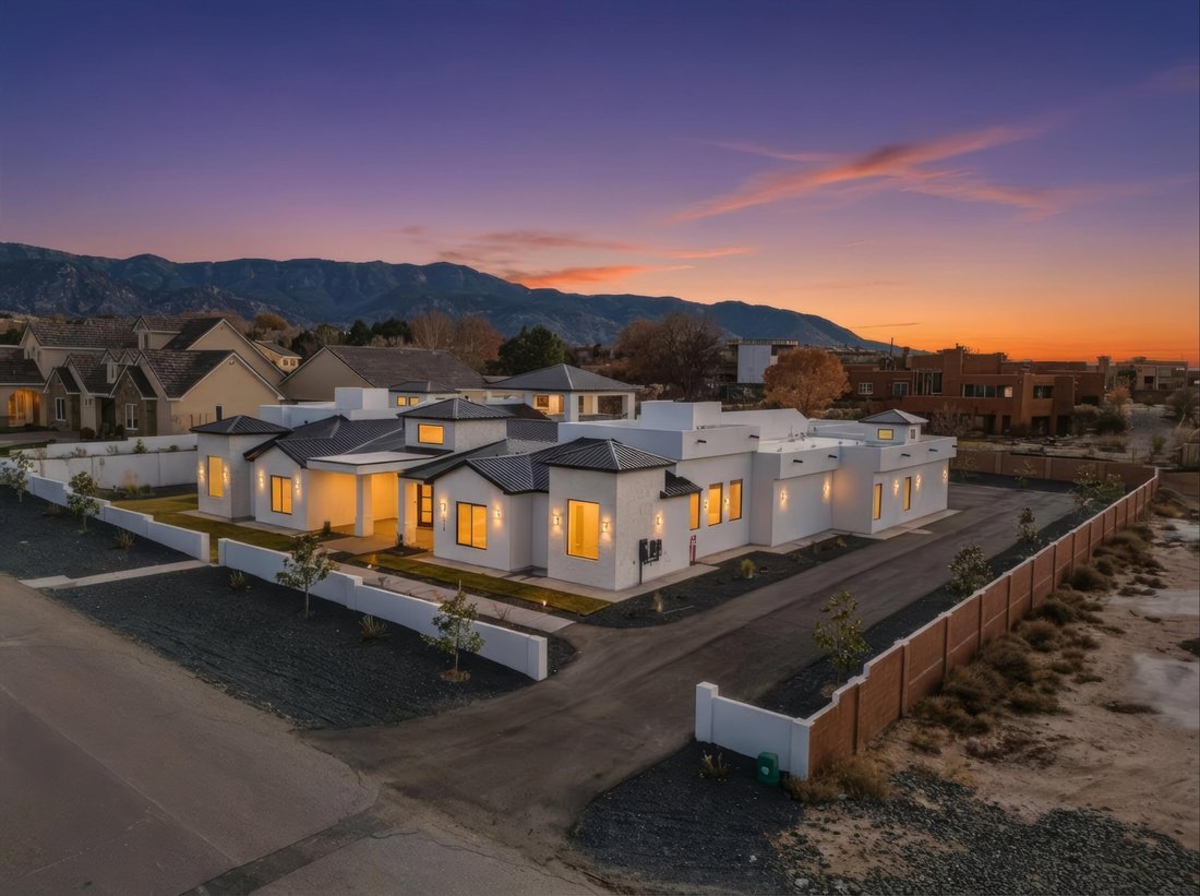 House in Albuquerque, New Mexico, United States 1 - 17792582