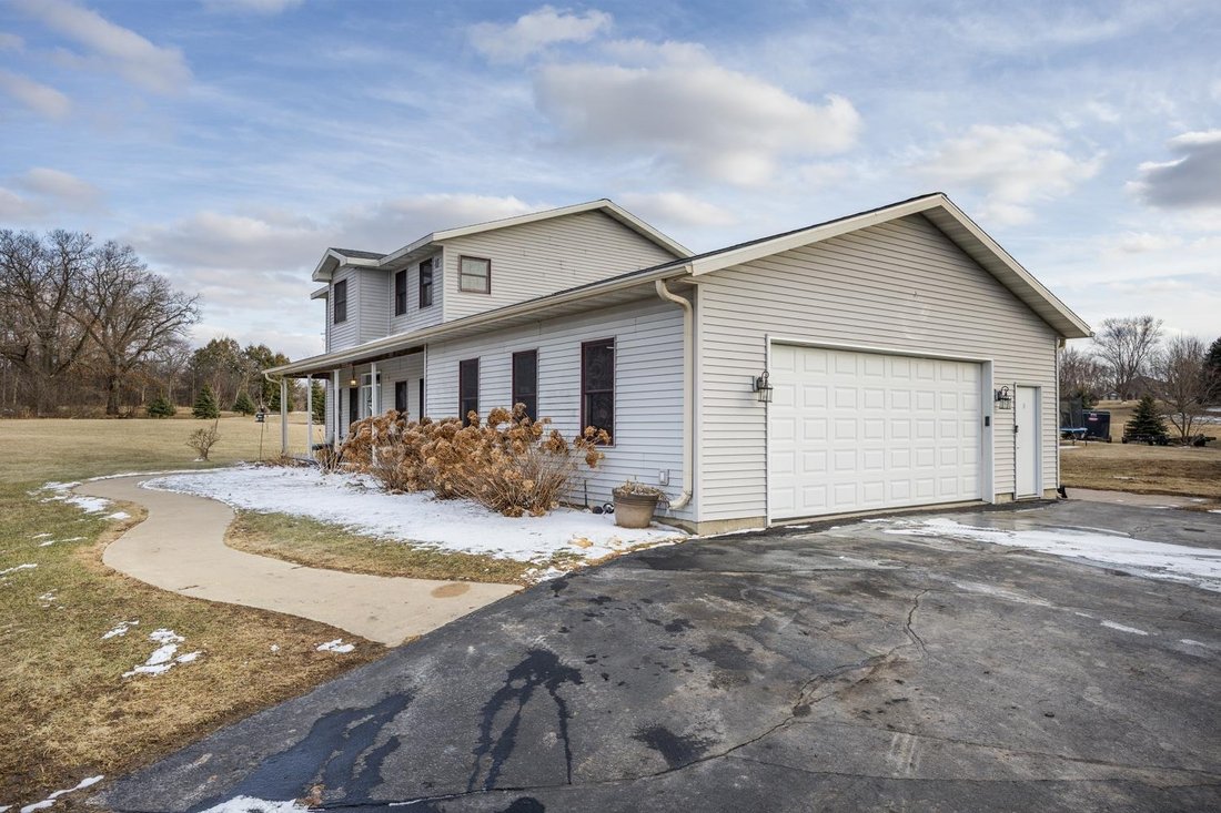 House in Delavan, Wisconsin, United States 3 - 17792676