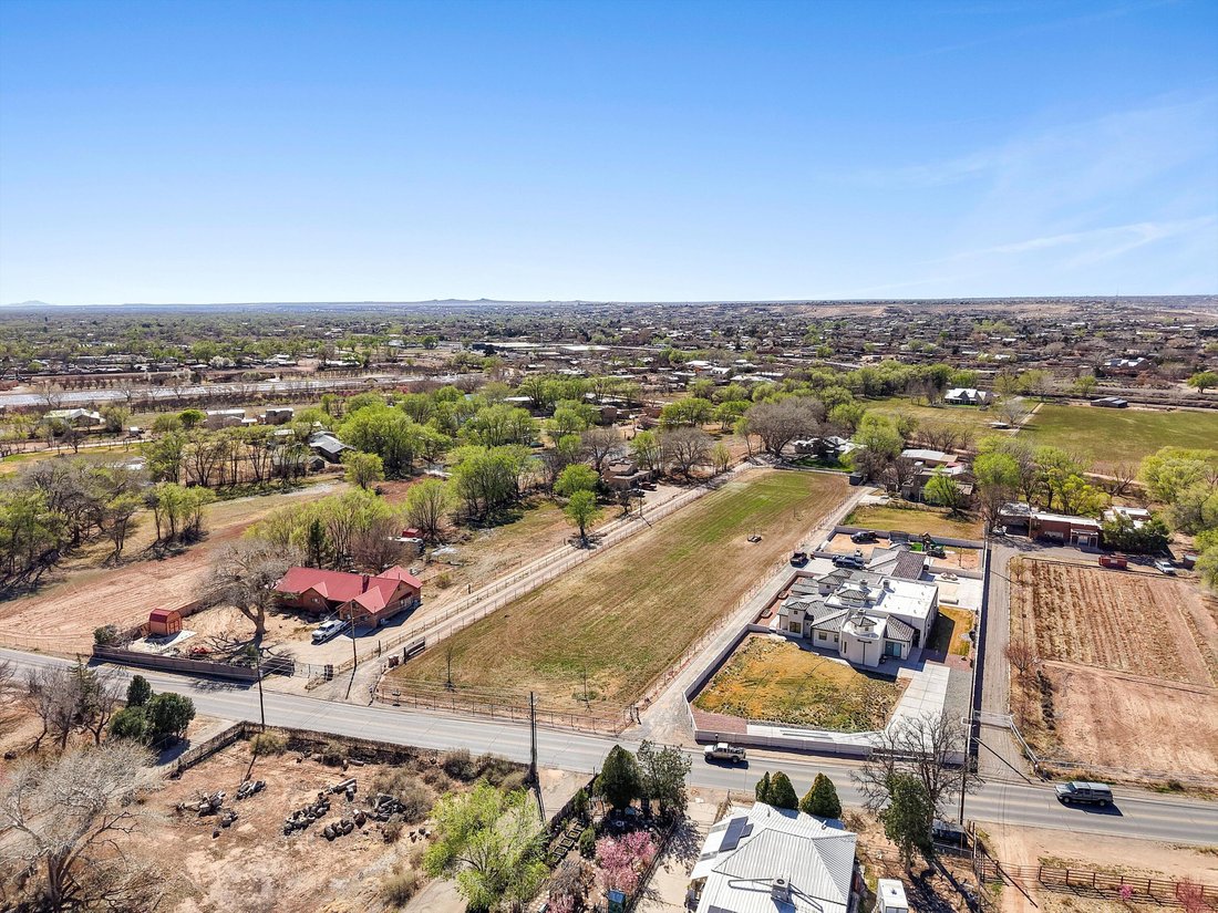 House in Corrales, New Mexico, United States 3 - 17792562