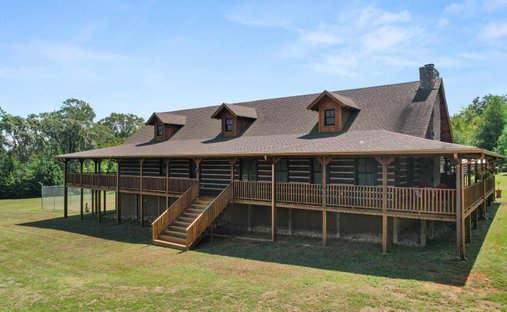 House in Avinger, Texas, United States 1
