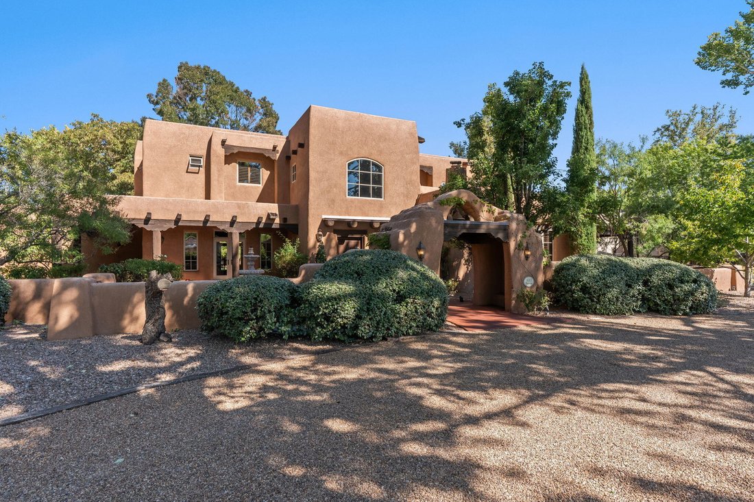 House in Los Ranchos de Albuquerque, New Mexico, United States 1 - 17792427