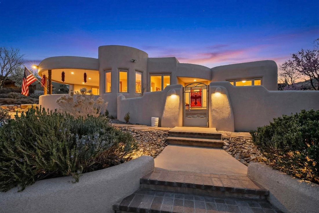 House in Corrales, New Mexico, United States 1 - 17792458