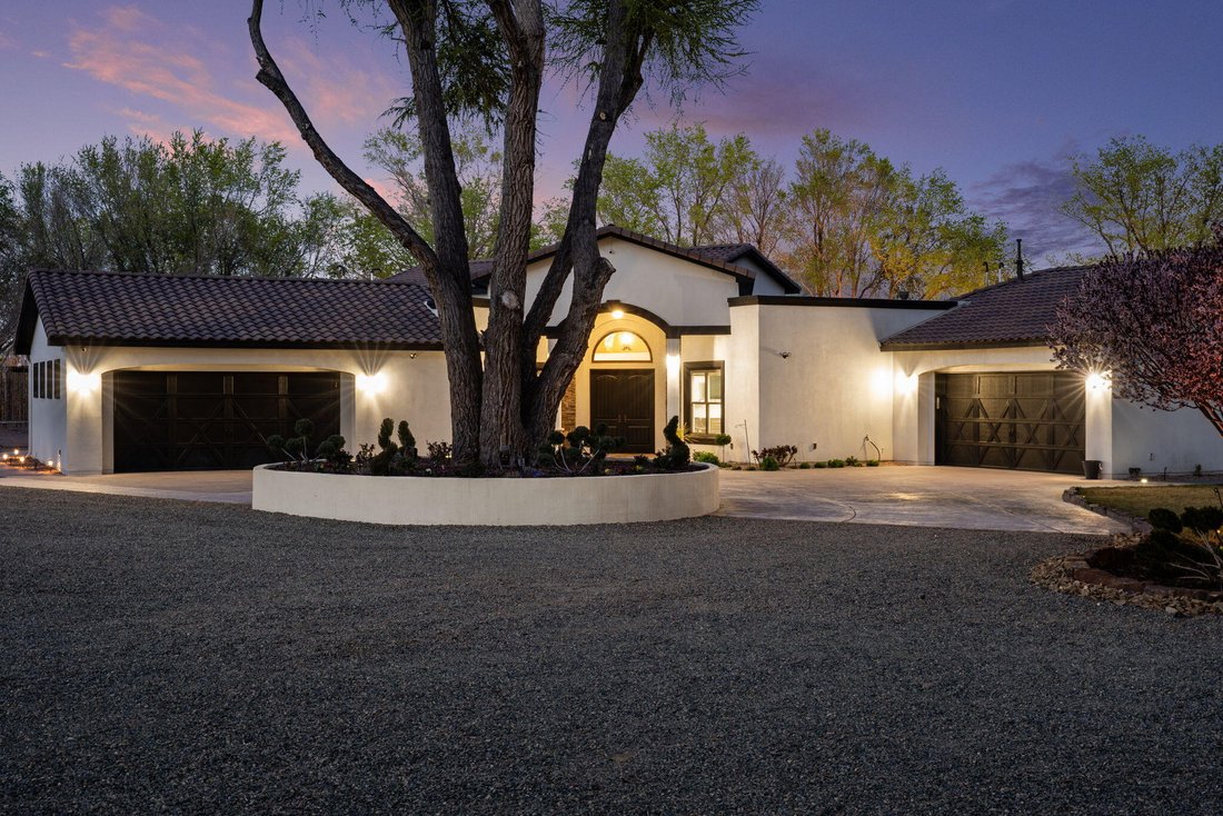 House in Corrales, New Mexico, United States 1 - 17792527