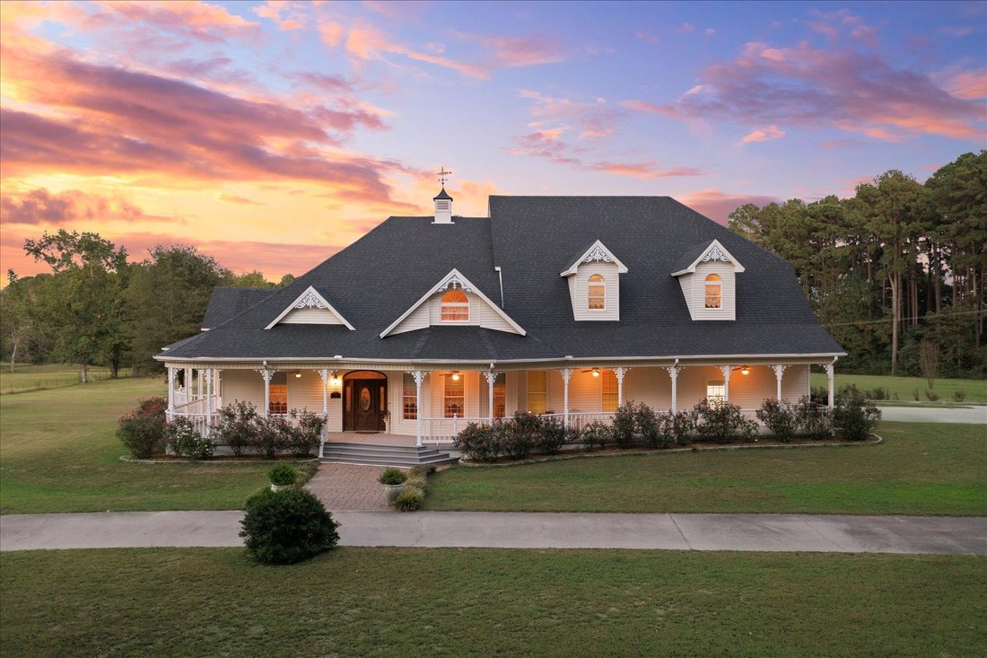 House in Carthage, Texas, United States 2 - 17792416