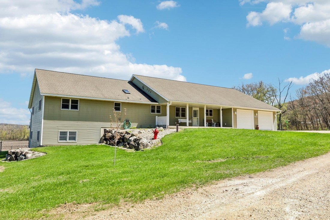 House in Lake Wisconsin, Wisconsin, United States 1 - 17793029