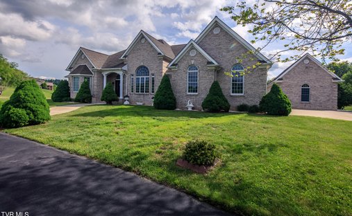 House in Mountain City, Tennessee, United States 1